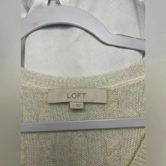 Ann Taylor Loft sweater - Picture 4 of 4